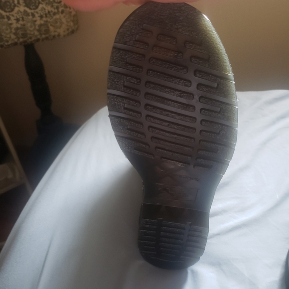 DOC MARTENS WOMENS 1460 SIZE 8L BUTTERFLY BOOT-NEW - Picture 5 of 13